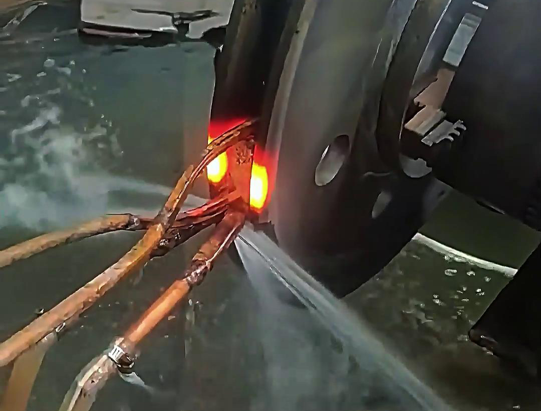 卷揚(yáng)機(jī)卷筒繩槽、提升絞車?yán)K輪槽等部件高頻淬火處理