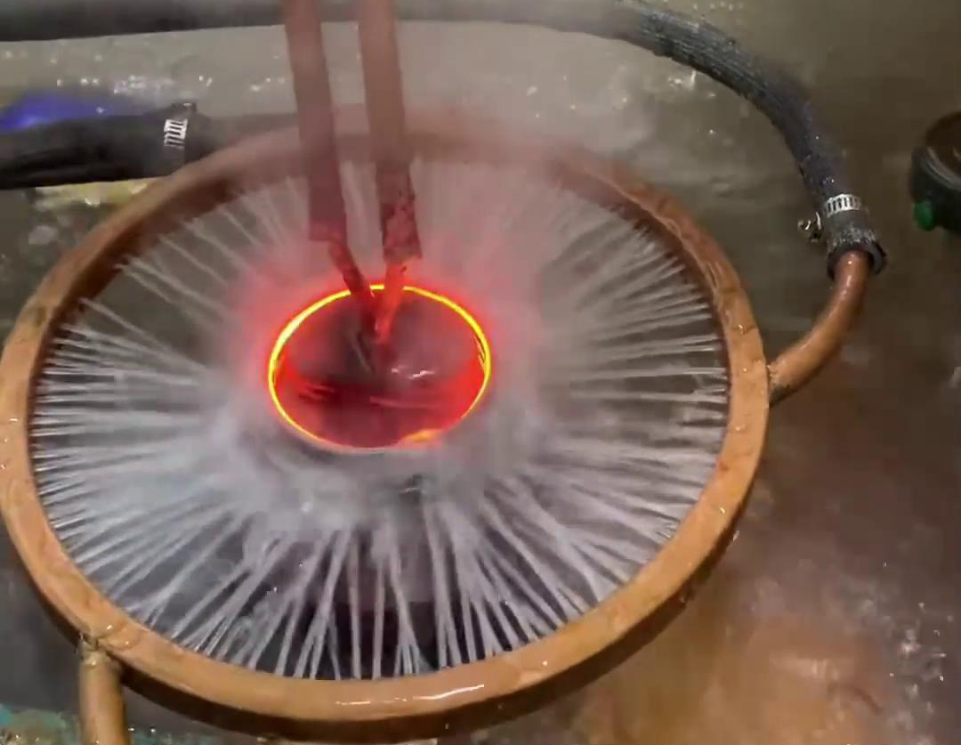 超高頻淬火機，只要三秒就可以對工件完成淬火熱處理